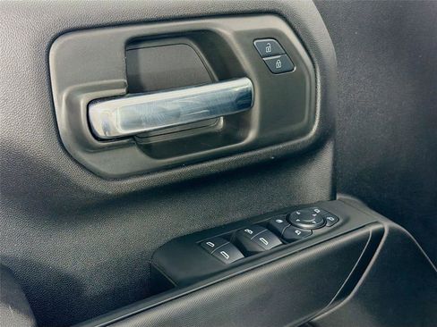 Used 2025 Chevrolet Silverado 3500 W/T image 18