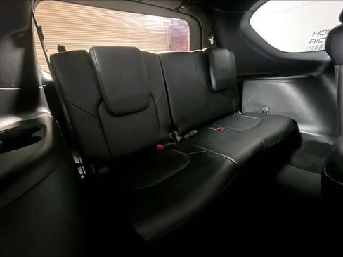 Used 2023 Nissan Armada SL w/ Midnight Edition Package RWD image 23