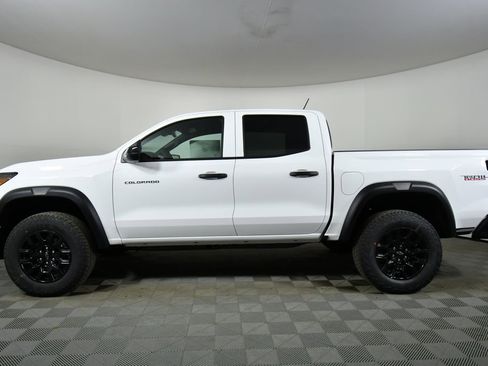 New 2026 Chevrolet Colorado Trail Boss AWD/4WD image 16