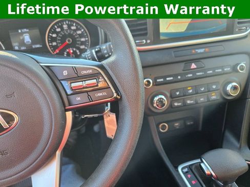 Used 2022 Kia Sportage LX image 15