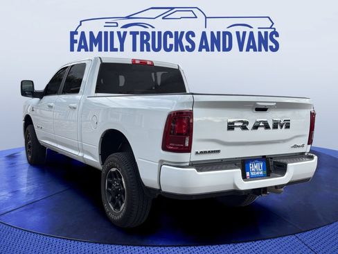 Used 2026 RAM 2500 Laramie AWD/4WD image 3