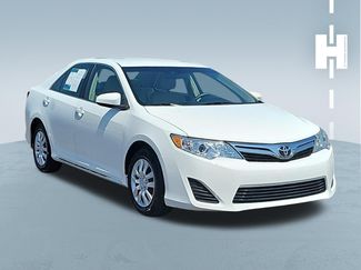 Used 2014 Toyota Camry LE FWD video 1