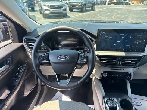 Used 2024 Ford Escape SE FWD image 32