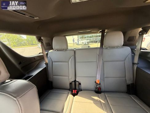 Used 2021 Chevrolet Tahoe LT w/ LT Signature Package RWD image 36