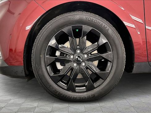 Used 2024 Kia Carnival SX image 9