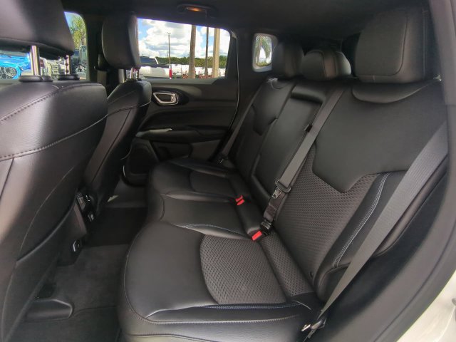 Used 2025 Jeep Compass Latitude w/ Altitude Special Edition AWD/4WD image 15