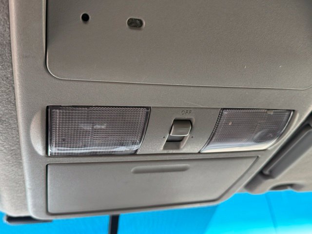 Used 2010 Nissan Xterra Off-Road AWD/4WD image 26