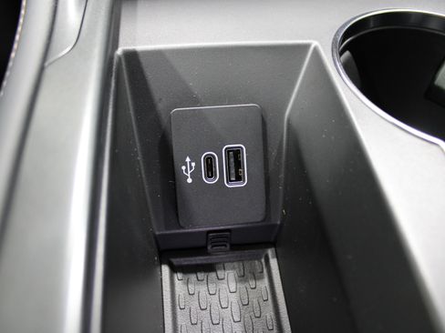 New 2026 Lincoln Nautilus Premier w/ Equipment Group 102A image 23