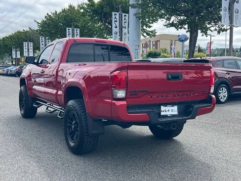Used 2016 Toyota Tacoma TRD Sport w/ Towing Package RWD image 7
