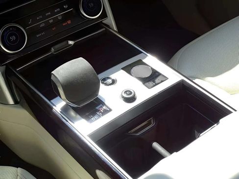 Used 2023 Land Rover Range Rover SE AWD/4WD image 22
