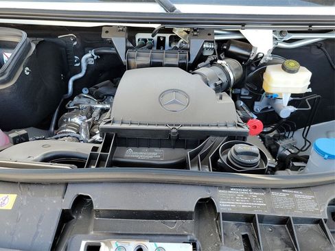 New 2025 Mercedes-Benz Sprinter 2500 image 2