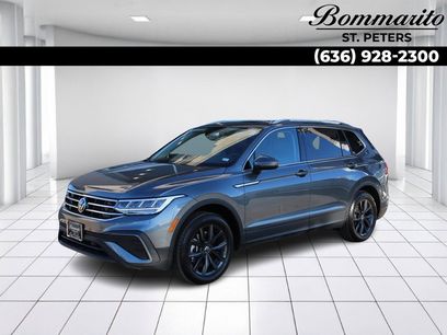Used 2024 Volkswagen Tiguan SE w/ Panoramic Sunroof Package