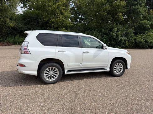 Used 2015 Lexus GX 460 w/ Premium Package AWD/4WD image 23