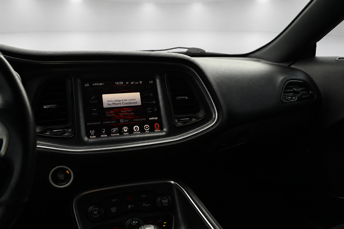 Used 2015 Dodge Challenger R/T Scat Pack RWD image 26