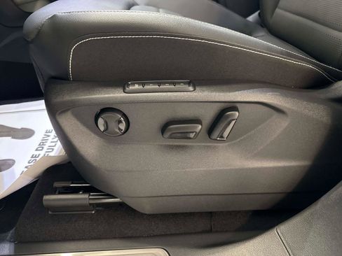 New 2026 Volkswagen Atlas Cross Sport SEL R-Line image 19