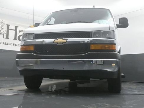 New 2025 Chevrolet Express 3500 LT w/ LT Preferred Equipment Group RWD image 4