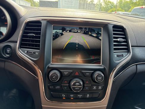 Used 2016 Jeep Grand Cherokee Summit image 12