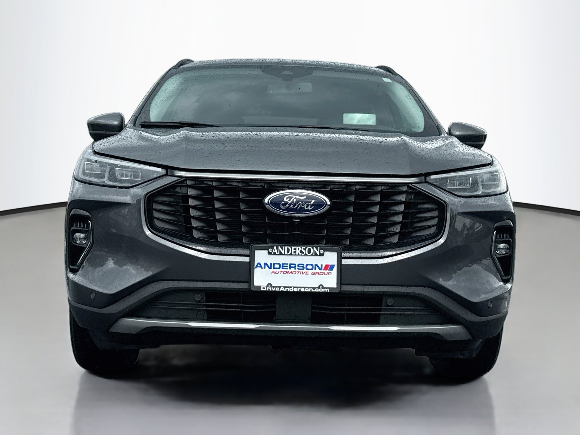 Used 2023 Ford Escape Platinum w/ Premium Technology Package AWD/4WD image 2