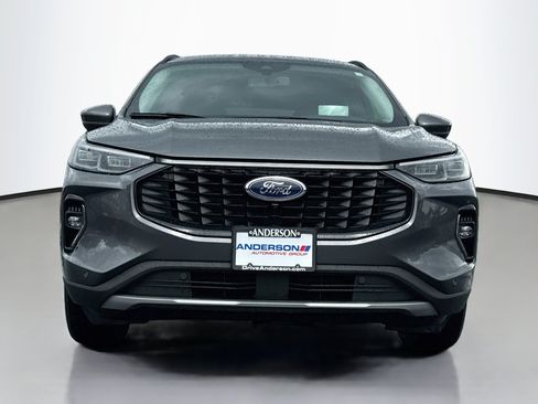 Used 2023 Ford Escape Platinum w/ Premium Technology Package AWD/4WD image 2