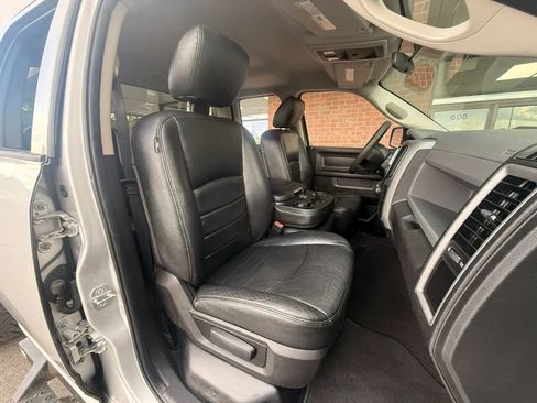Used 2017 RAM 1500 Express AWD/4WD image 18