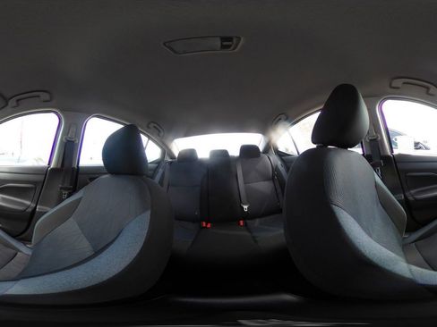 Used 2025 Nissan Versa SV image 40