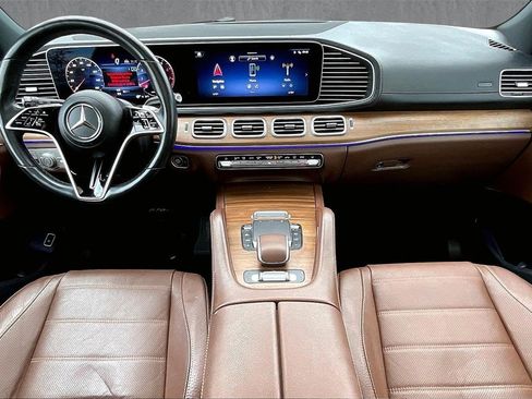 Used 2024 Mercedes-Benz GLS 450 4MATIC image 7