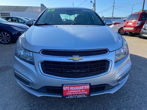 Used 2015 Chevrolet Cruze LT image 2