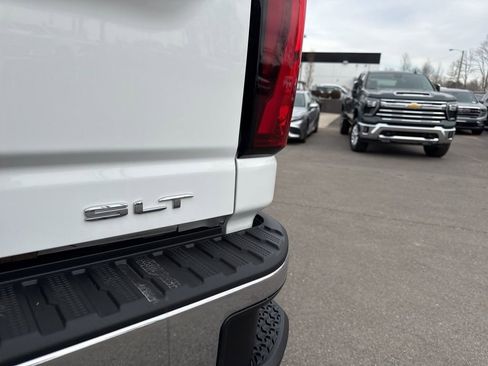 Used 2025 GMC Sierra 2500 SLT w/ LPO, GMC Protection Package image 33