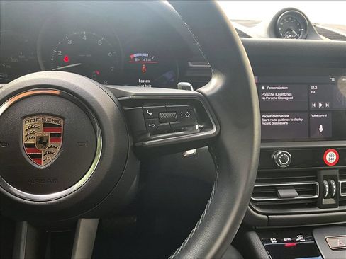 Certified 2023 Porsche Macan AWD/4WD image 24
