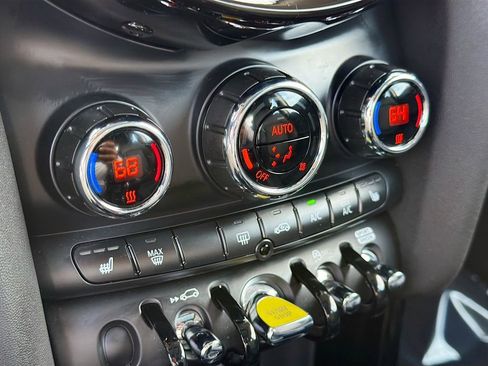 Used 2024 MINI Cooper SE image 33