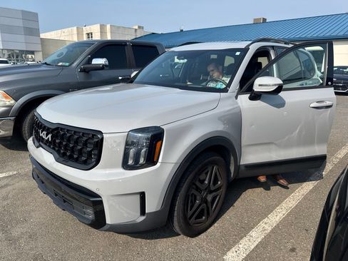 Used 2024 Kia Telluride SX Prestige X-Line AWD/4WD image 2