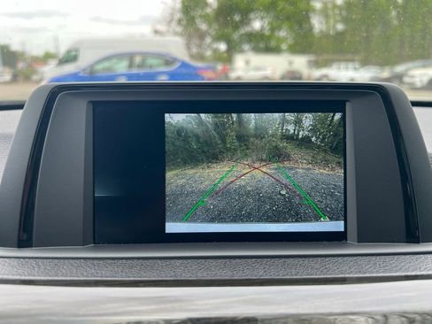 Used 2018 BMW 320i xDrive Sedan image 26