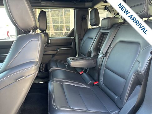 Used 2025 Ford Bronco Outer Banks AWD/4WD image 14