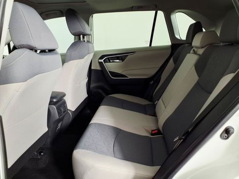 Used 2024 Toyota RAV4 XLE w/ Convenience Package FWD image 13
