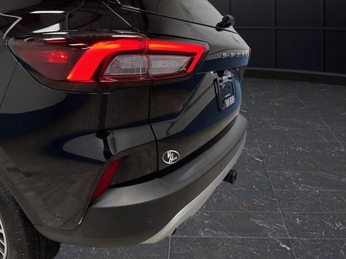 Used 2023 Ford Escape SE w/ PHEV Premium Package image 35