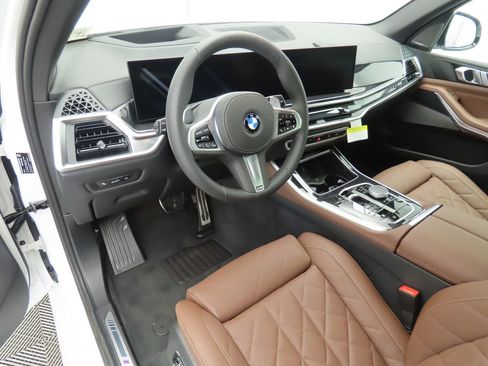 New 2026 BMW X5 sDrive40i image 9