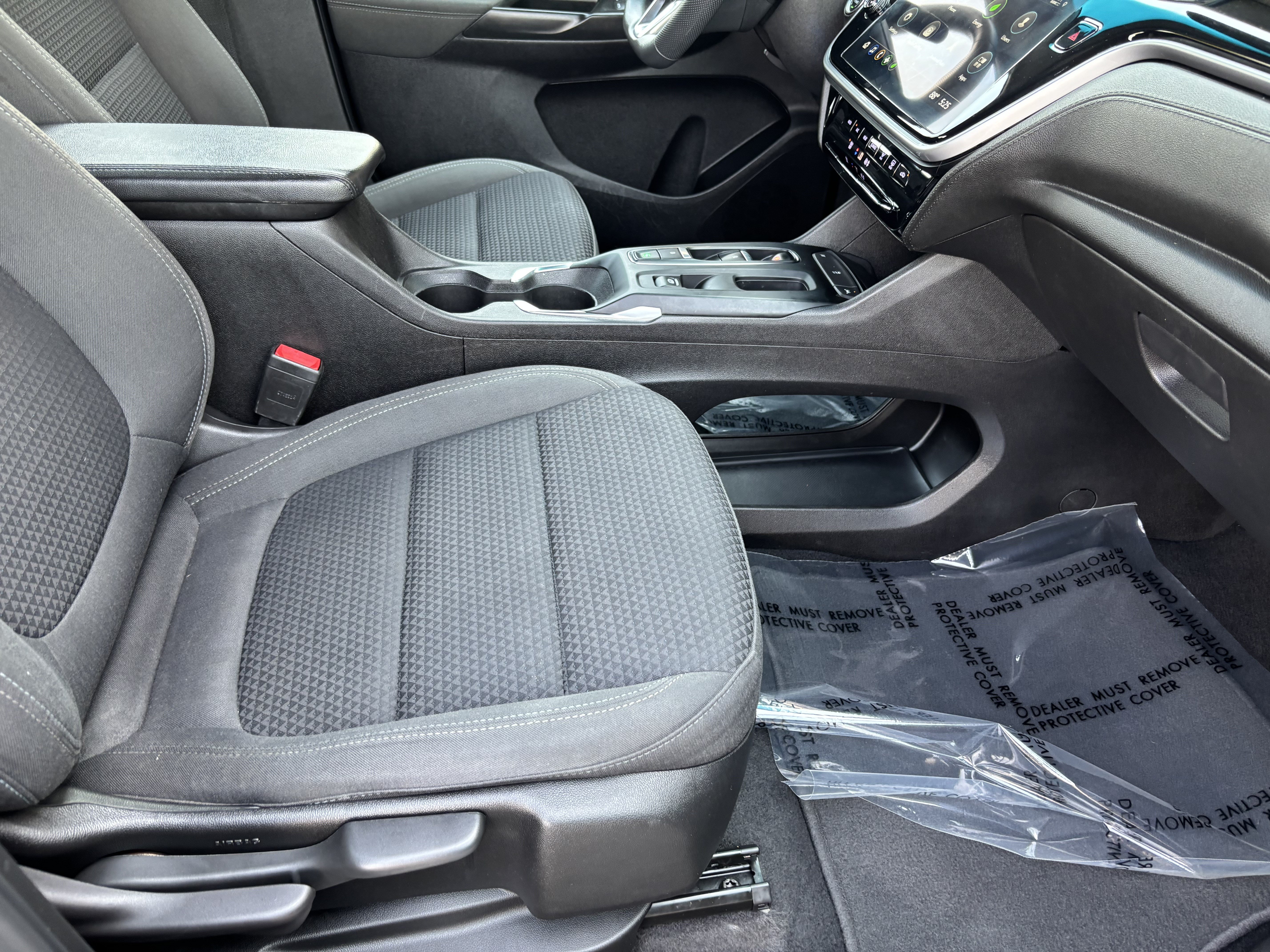 Used 2023 Chevrolet Bolt LT FWD image 28