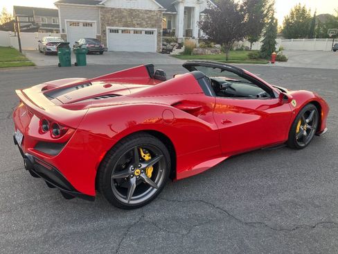 Used 2023 Ferrari F8 Tributo image 5