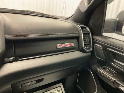 Used 2022 RAM 1500 Laramie AWD/4WD image 30