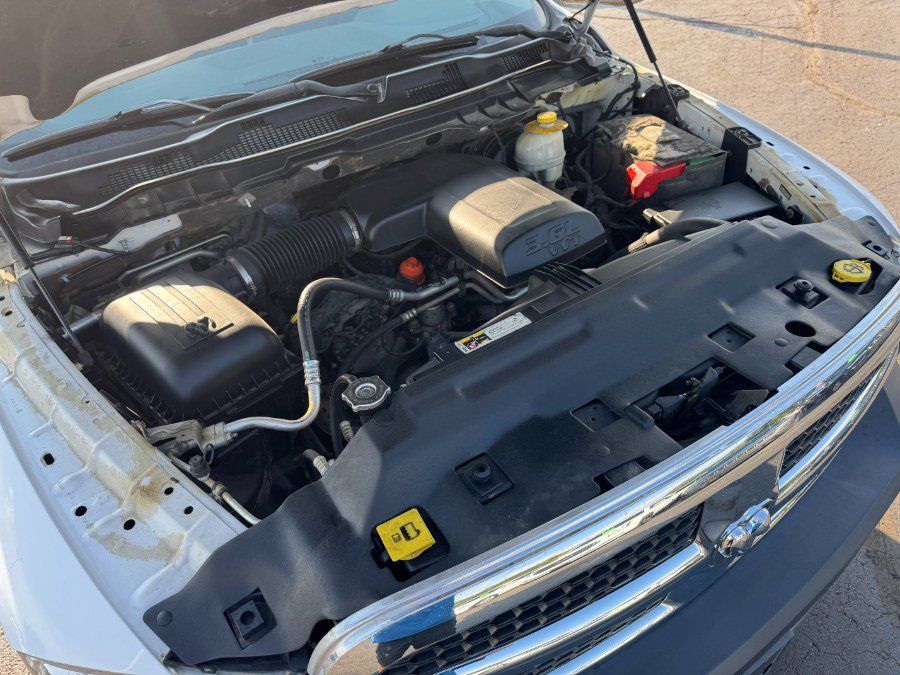 Used 2013 RAM 1500 ST w/ SXT Appearance Group AWD/4WD image 23