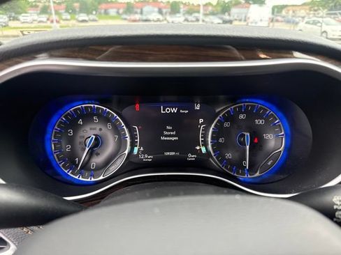 Used 2021 Chrysler Pacifica Pinnacle AWD/4WD image 27
