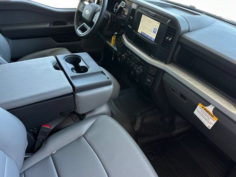 New 2026 Ford F250 XL w/ XL Chrome Package RWD image 14
