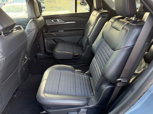 New 2026 Ford Explorer ST-Line w/ ST-Line Street Pack image 13