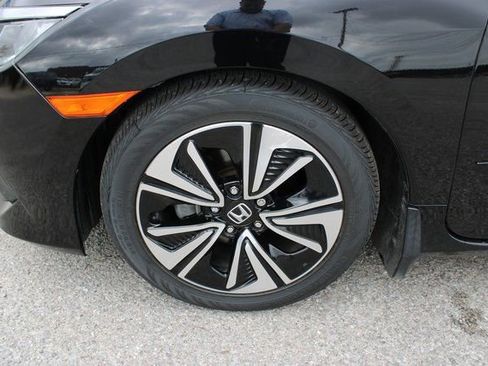 Used 2017 Honda Civic EX-L image 9