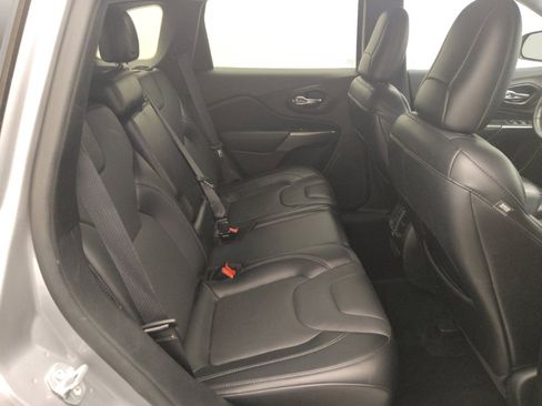 Used 2021 Jeep Cherokee Latitude Lux w/ Sun & Sound Group image 19