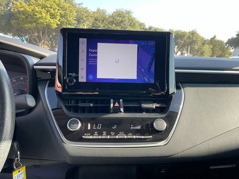 Used 2025 Toyota Corolla LE FWD image 20