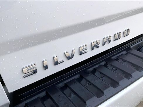 Used 2018 Chevrolet Silverado 1500 High Country image 29