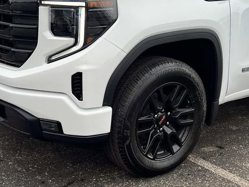 New 2026 GMC Sierra 1500 Elevation image 10