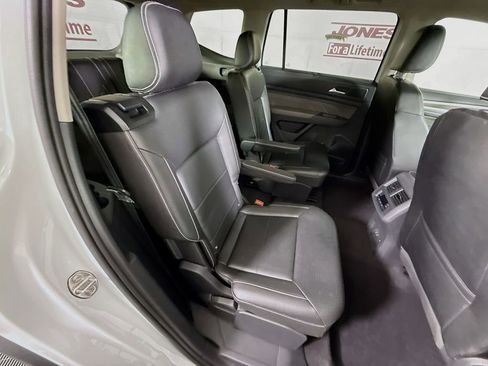 Used 2021 Volkswagen Atlas SEL image 33
