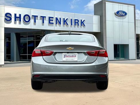 Used 2025 Chevrolet Malibu LT image 7